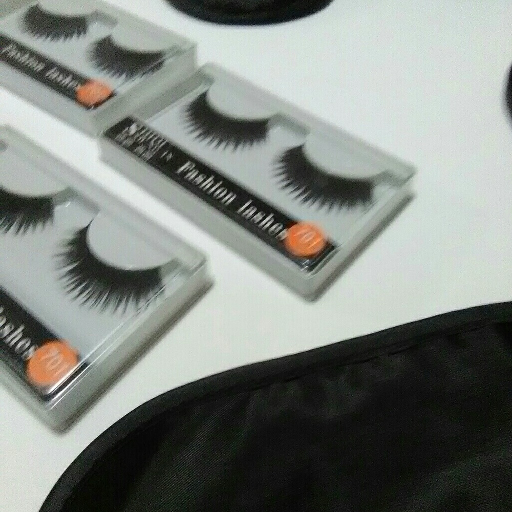 5 Pack New False Thick Reusable Eyelashes + 2 - Picture 3 of 5